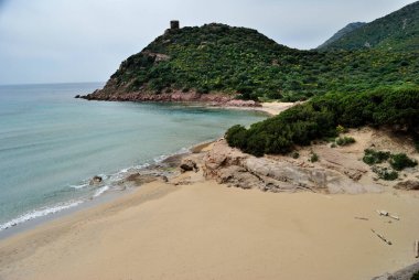 Porto Ferro plajı manzarası