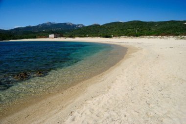 Razza di Junco plajı manzarası