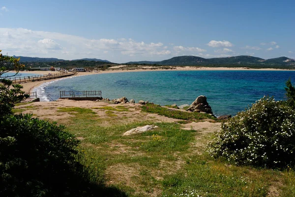 Martılar Adası 'ndan Barrabisa plajı manzarası