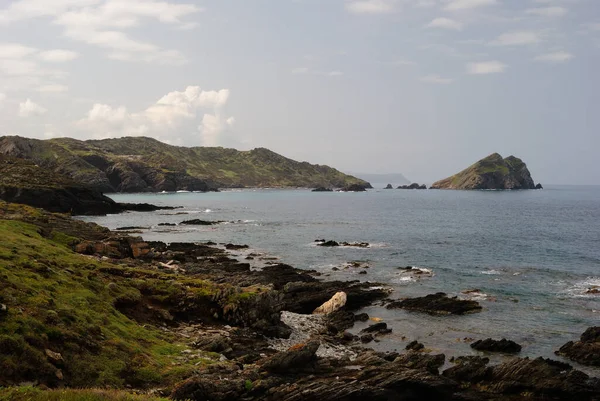 努拉海岸和背景图Isola Dei Porri — 图库照片