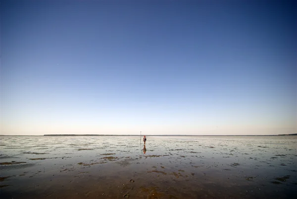 Över havet till ön — Stockfoto