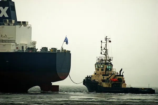 Working tug boat — Stock Photo, Image