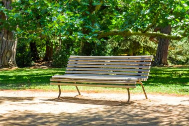 Yeşil Park ahşap Bank