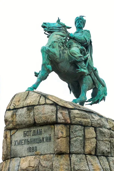 Monumento de Bohdan Khmelnytsky em um fundo branco. Kiev. Ucrânia — Fotografia de Stock