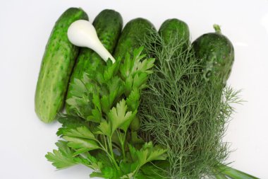 Menü maydanoz dereotu soğan yemek