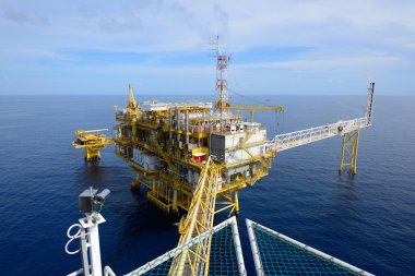 offshore petrol sondaj platformu