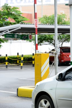 otomatik araç güvenlik bariyerleri
