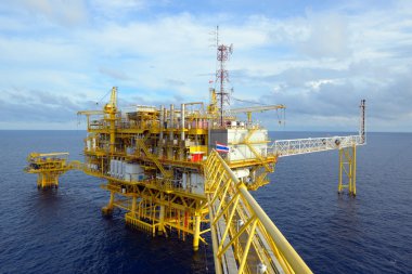 offshore petrol sondaj platformu.