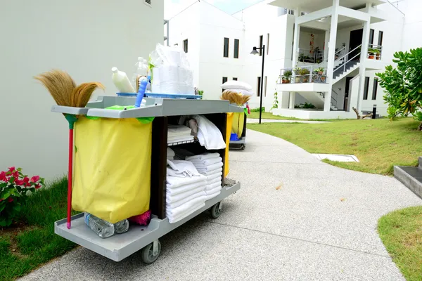 De hotel reiniging gereedschap trolley — Stockfoto