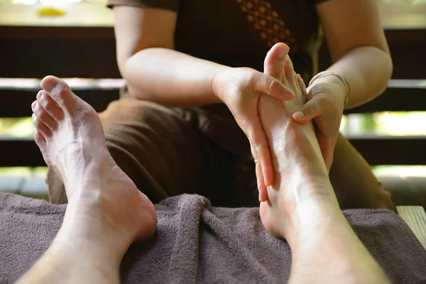 Тайский спа-массаж ног — стоковое фото