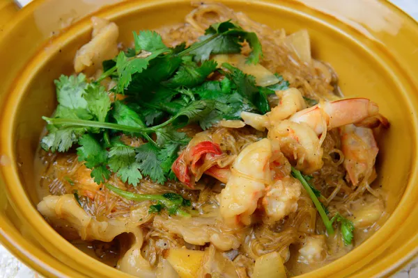 Thai food name is Shrimp baked with vermicelli — Stock Photo, Image