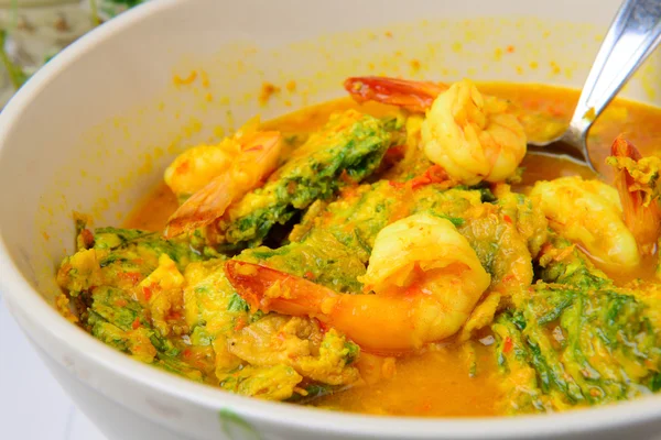 Nome da comida tailandesa Shrimp and Fried Egg Sour Soup — Fotografia de Stock