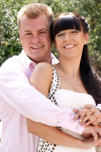 Happy bride and groom — Stock Photo, Image