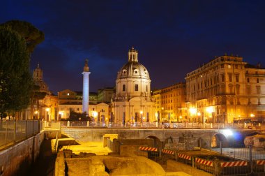 trajan, Roma Forumu, gece