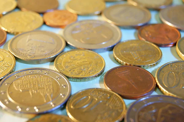 Monedas en euros —  Fotos de Stock