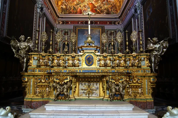 Catholic altar — Stock Photo, Image