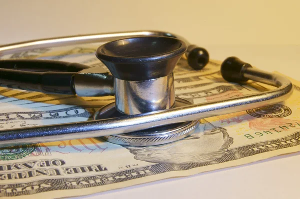 Stethoscope and money — Stock Photo, Image