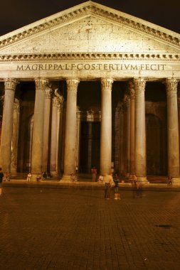 gece Roma'da Pantheon