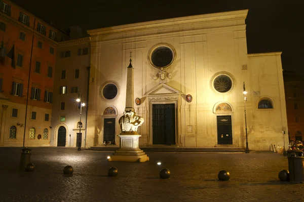 Egyptische obelisk in rome — Stockfoto