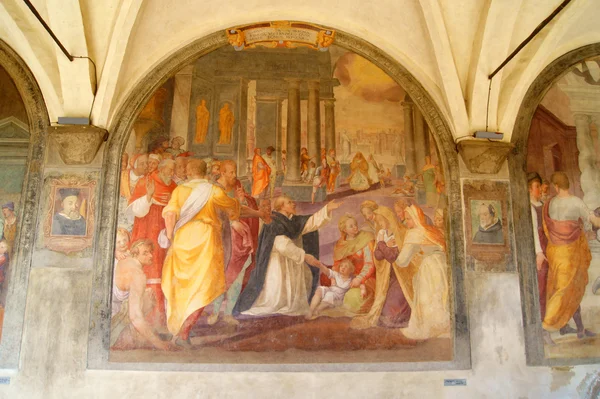 Фрески церкви Санта-Мария-Новелла — стоковое фото