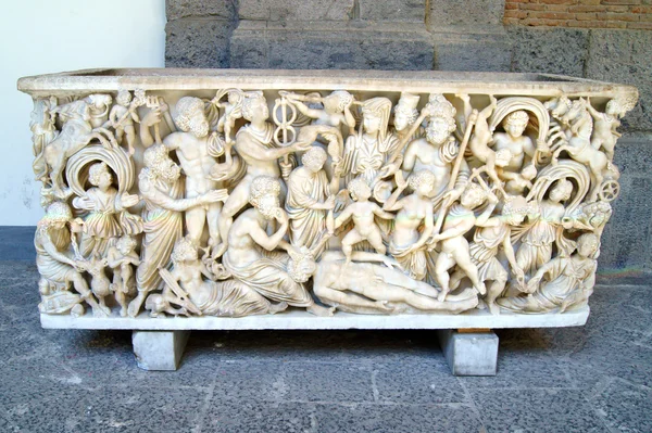 Antyczny sarkofag — Zdjęcie stockowe