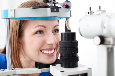 Visiting optometris clipart