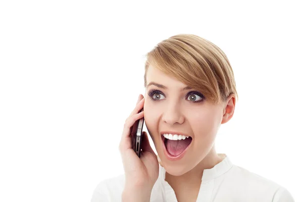 Fechar-se de empresária surpreendida falando por telefone — Fotografia de Stock