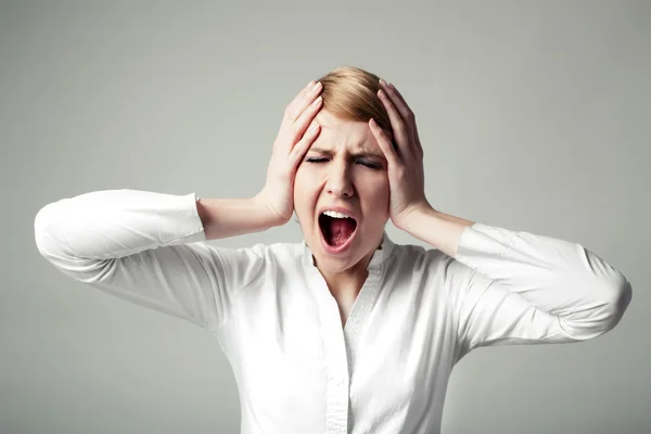 Stressful woman screams — Stock Photo, Image