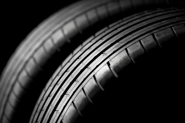Dos neumáticos deportivos —  Fotos de Stock
