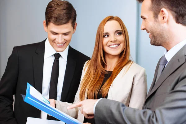 Empresários no trabalho — Fotografia de Stock