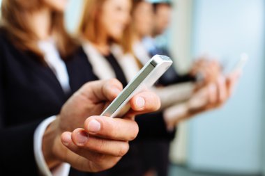 akıllı telefon iş