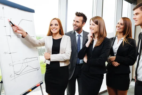 Riunione di lavoro in ufficio — Foto Stock