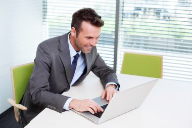 İşadamı Çalışıyor