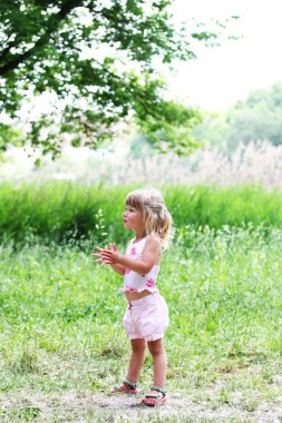 güzel küçük niteliğine