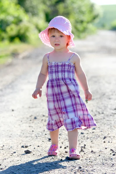 Una niña hermosa — Foto de Stock