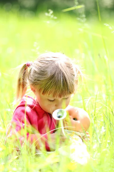 Beautiful little girl on the nature — Stock Photo, Image