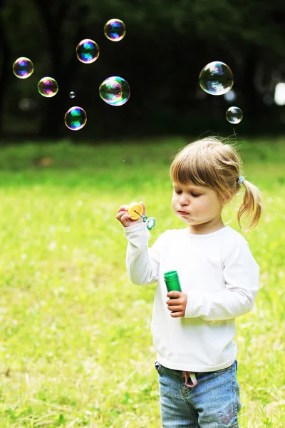 A beautiful little girl — Stock Photo, Image