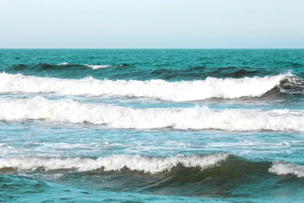 Κύματα στη θάλασσα — Φωτογραφία Αρχείου