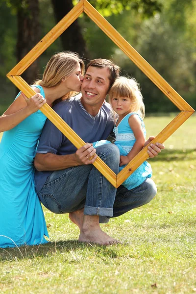 Familie im Rahmen — Stockfoto