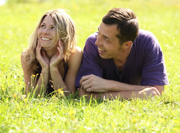 Couple in love outdoors — Stock Photo, Image