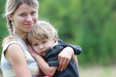 Anne ve küçük kızı