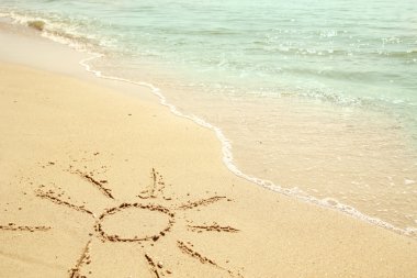 Kumsaldaki kumsalda güneş