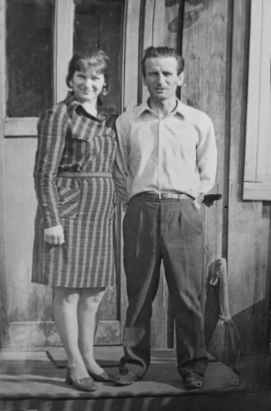 Old vintage photo of couples in love — Stock Photo, Image