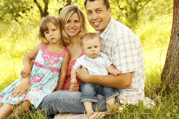 Happy family — Stock Photo, Image