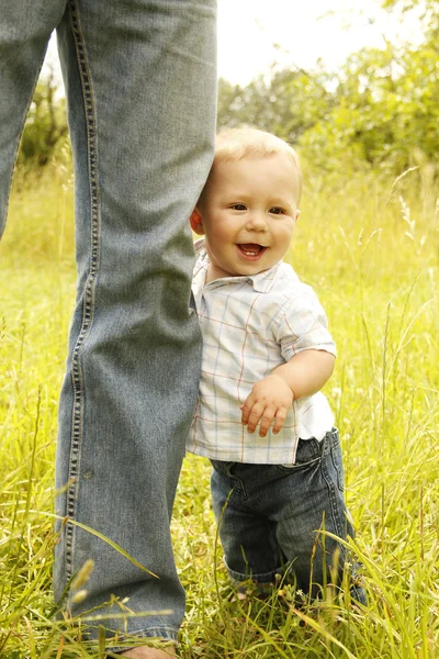 Kleine jongen met vader — Stockfoto