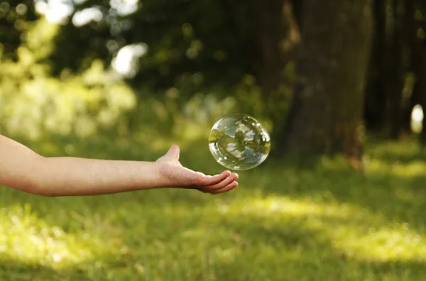 Bulle main et savon enfant — Photo