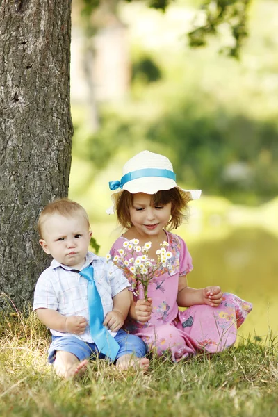 Bror och syster — Stockfoto