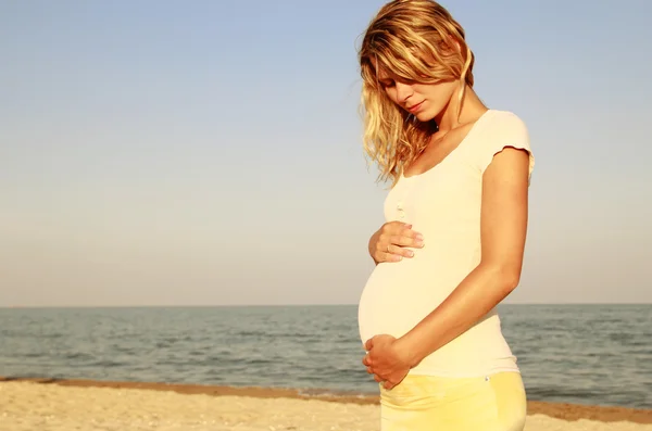 Pregnant woman — Stock Photo, Image