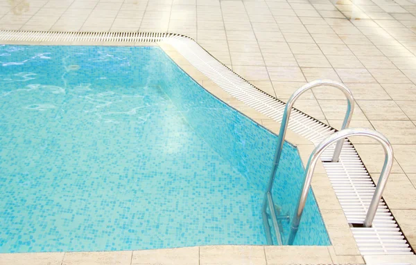 Steps in water pool — Stock Photo, Image