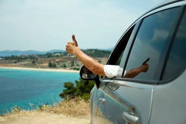 Driver Car Sea Summer — Stock Photo, Image